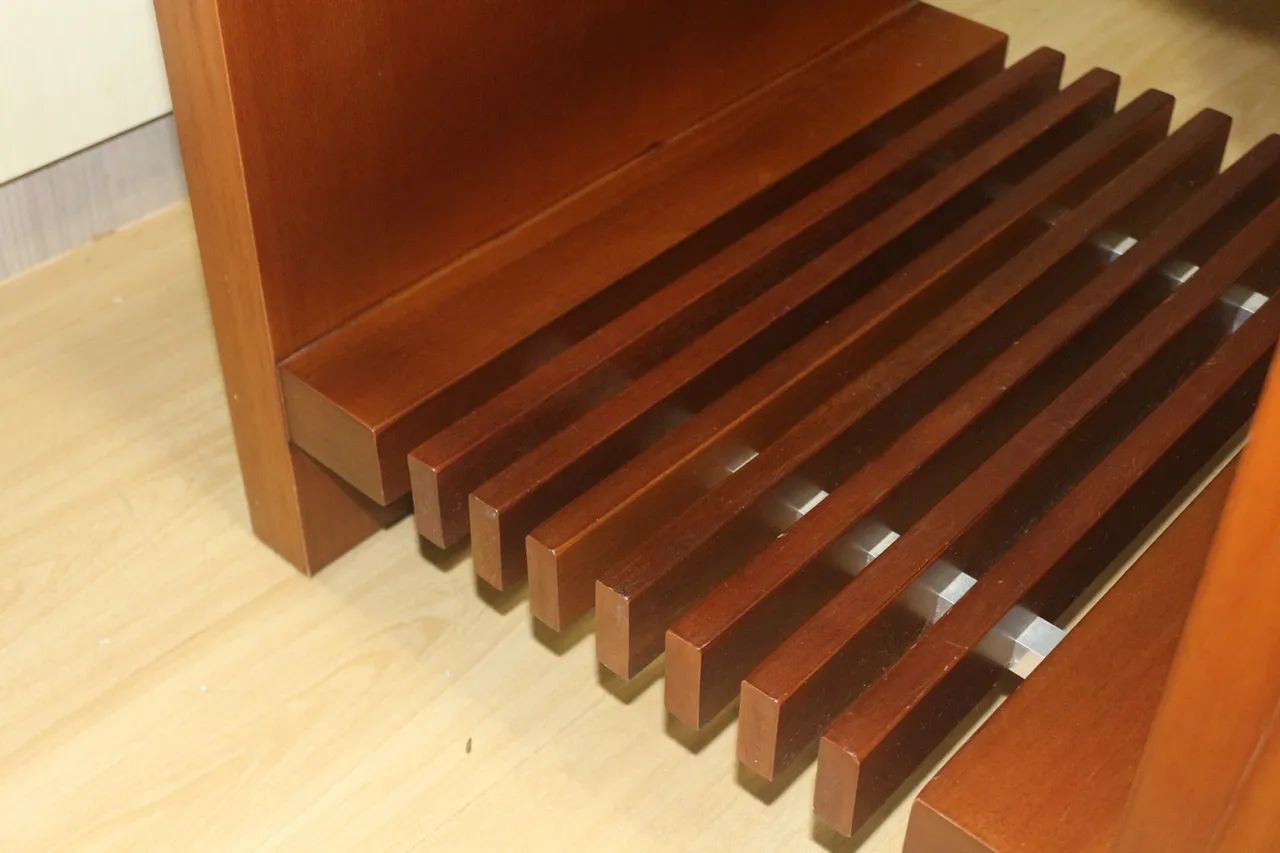 Mesa de centro com vidro e prateleira - Foto 2
