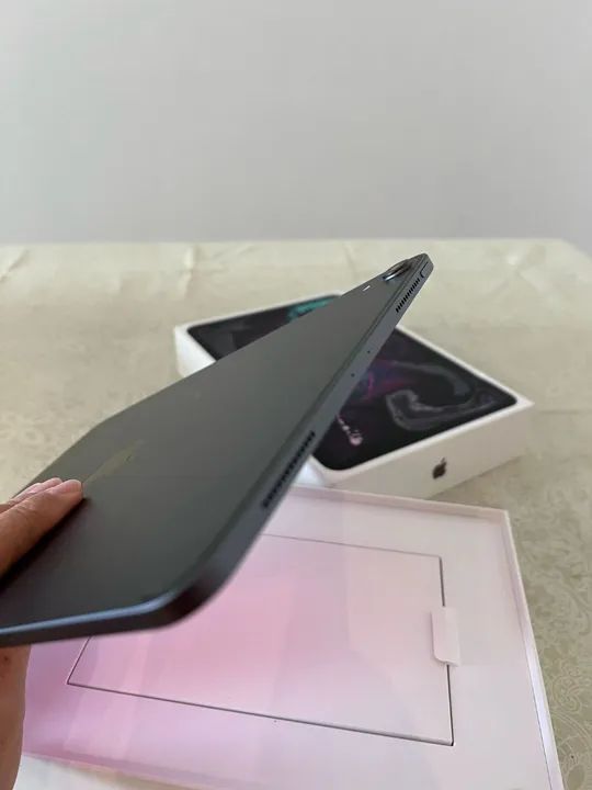 iPad Pro 11Geração - 256 GB -seminovo - Tela Retina - 10.2 polegadas - Foto 2