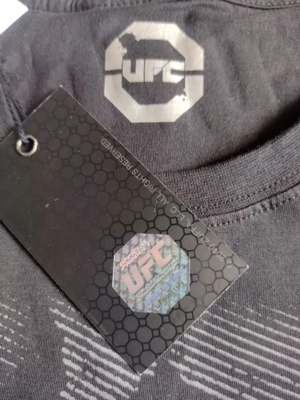 Camiseta UFC - Oficial - Preta - Foto 4