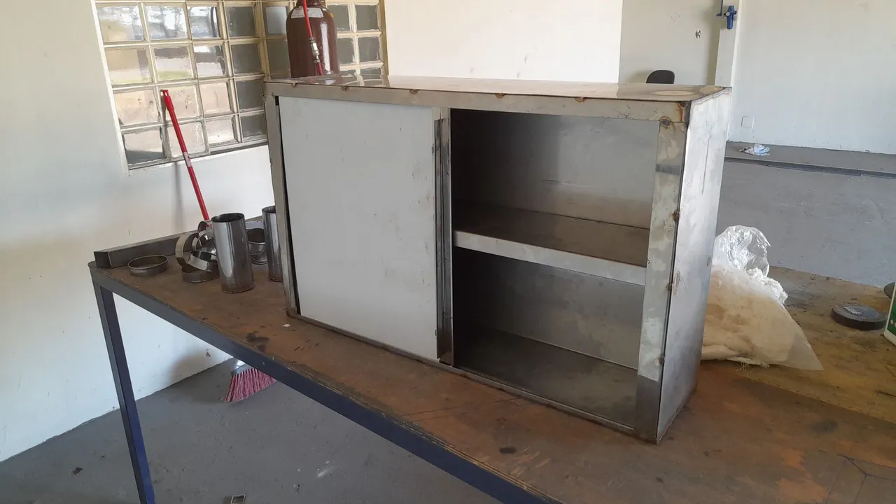 Armário de Aço Inox com Porta Corrediça