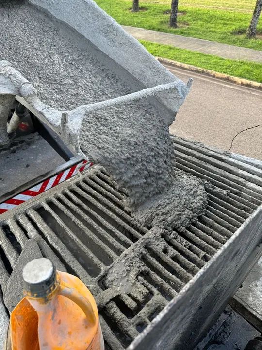 Concreto usinado e bomba  - Foto 2