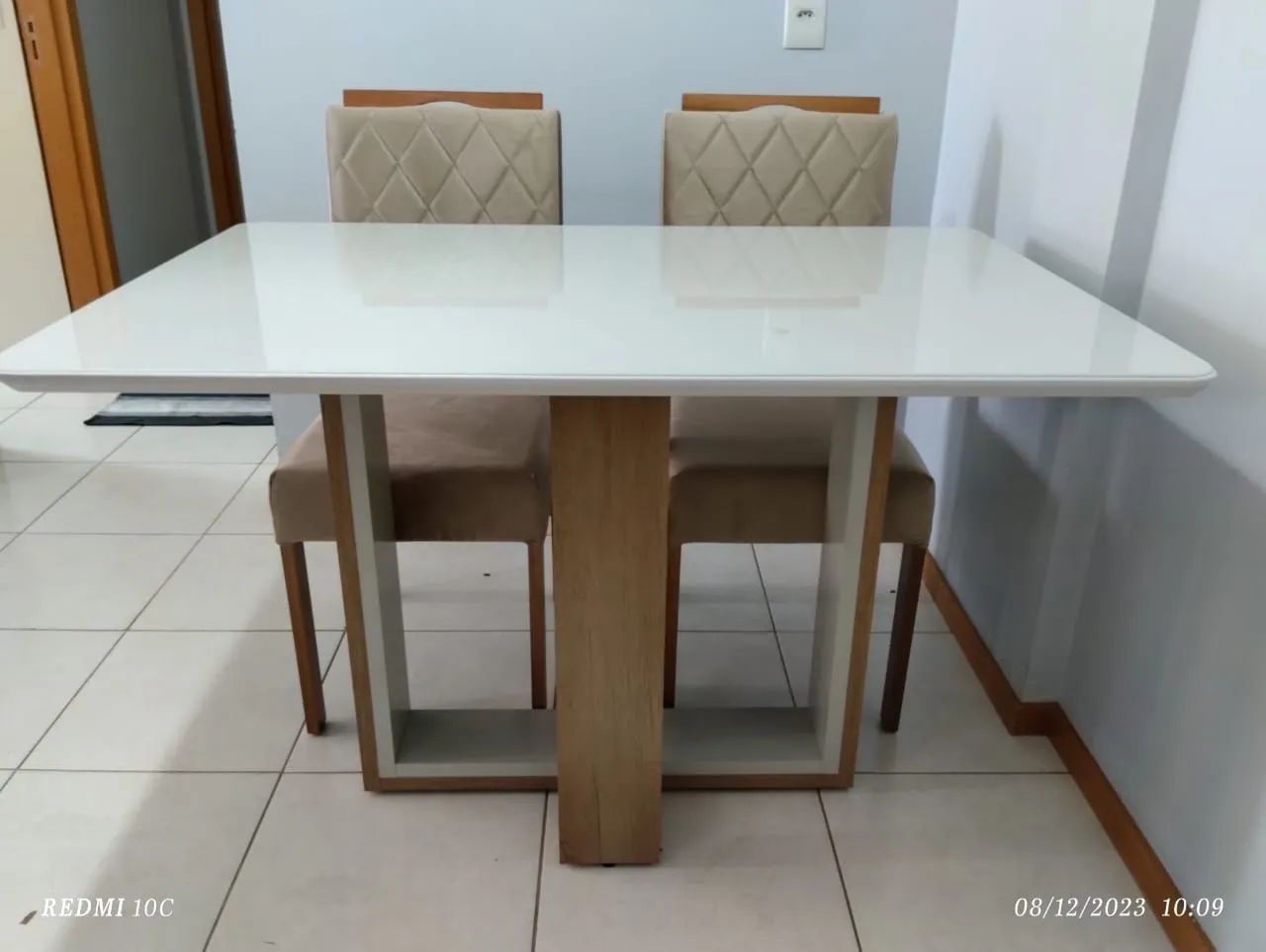 Mesa de Jantar com 4 Cadeiras  madeira maciça  - Foto 3