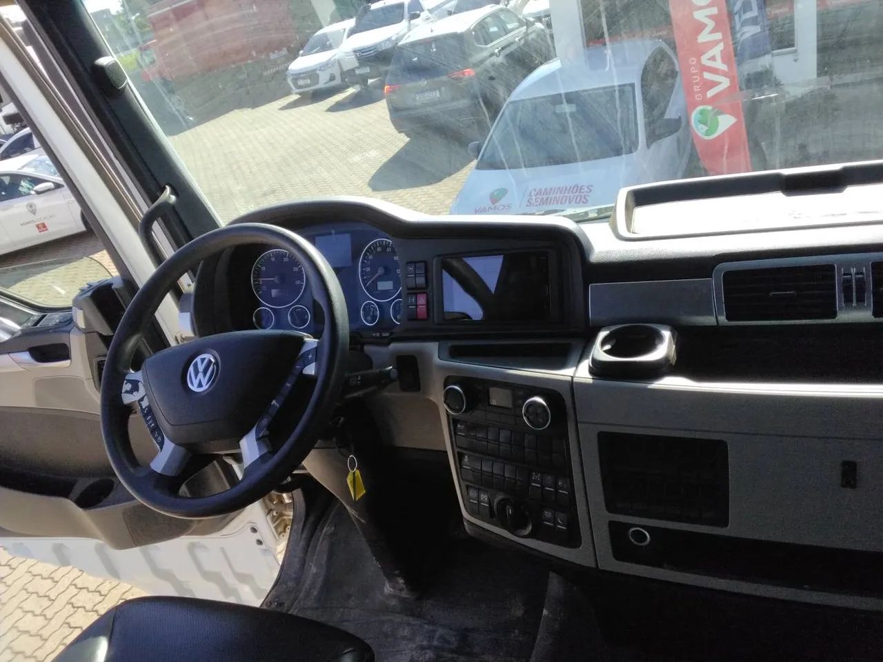 Volkswagen 29.520 Meteor 29.520 6x4 2p (diesel)(E5) 2022/2023 Vamos Seminovos São Leopoldo - Foto 9