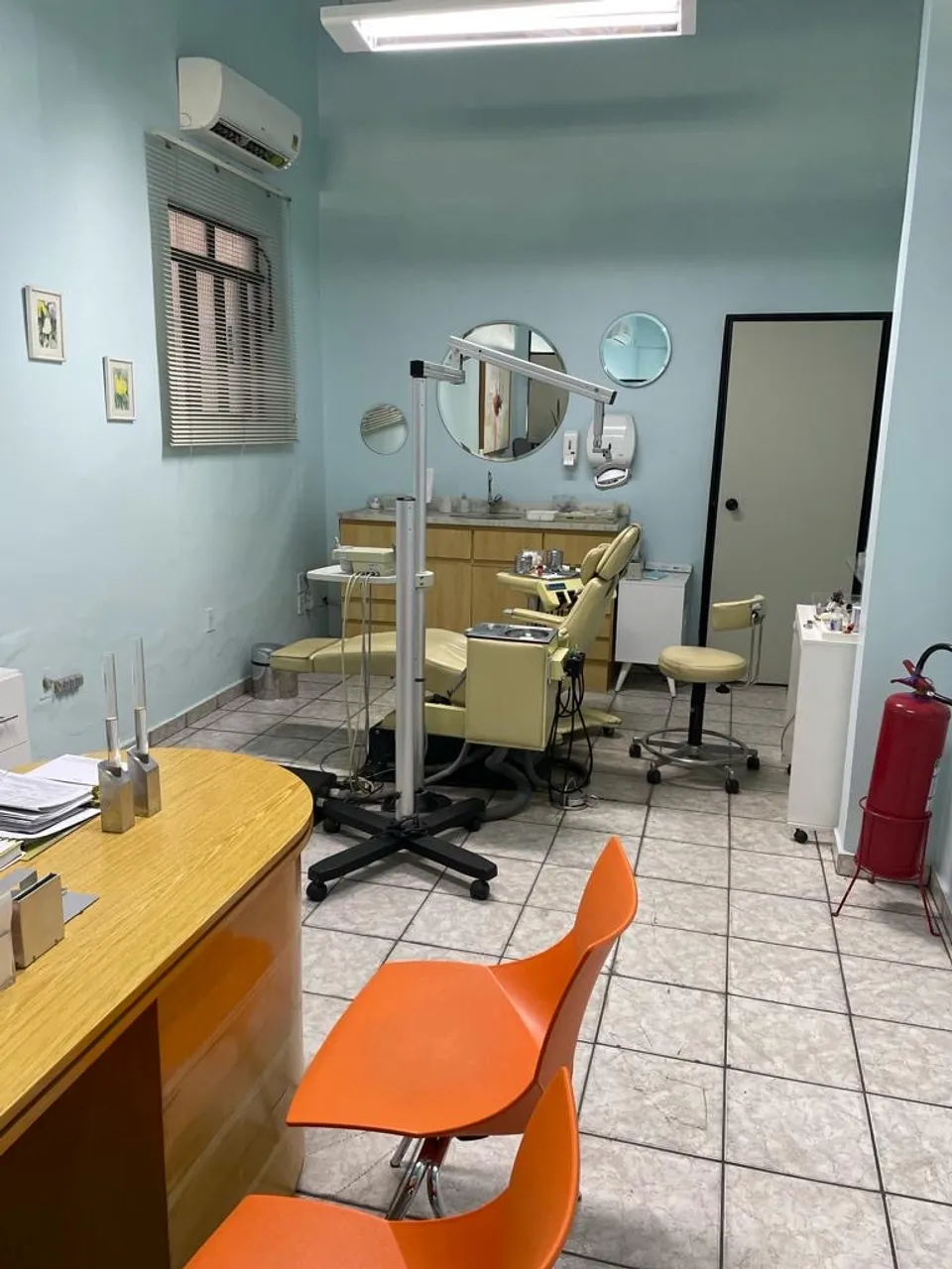 Consultório odontológico com 28 anos no mesmo ponto