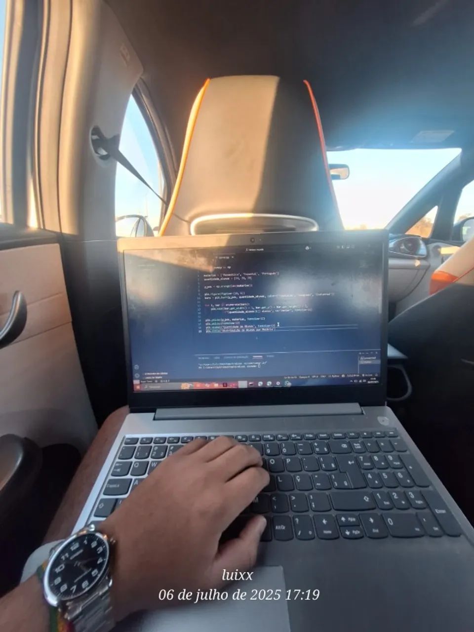 Notebook Lenovo IdeaPad 3 - Perfeito para Estudo e Trabalho | Ótimo Custo-Benefício - Foto 5