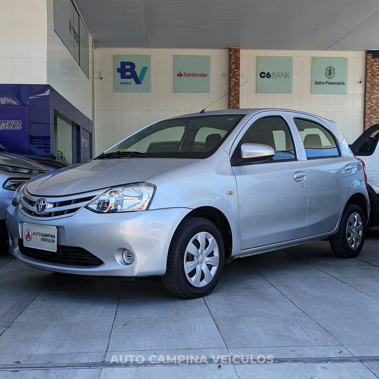 Toyota Etios X 1.3 Flex MEC. 2015/2016 - Foto 2