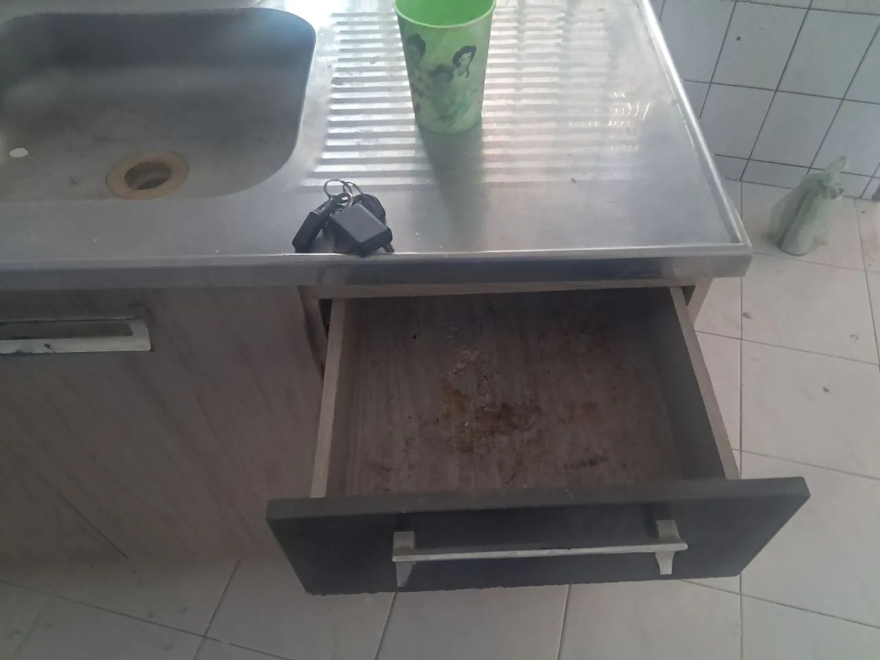 Gabinete cozinha 64169944976131122