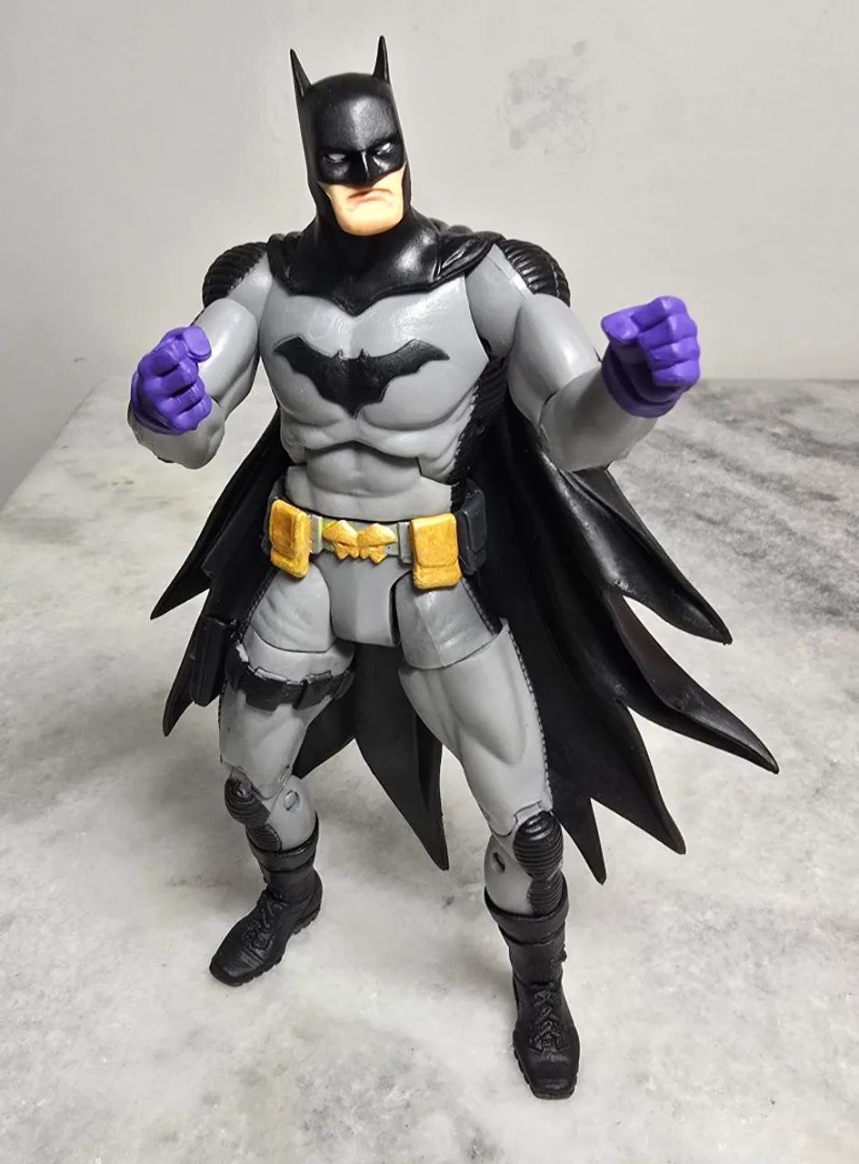 Batman detetive bootleg 15cm novo 