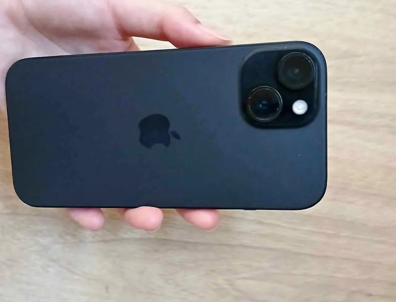 iPhone 15  - Foto 2