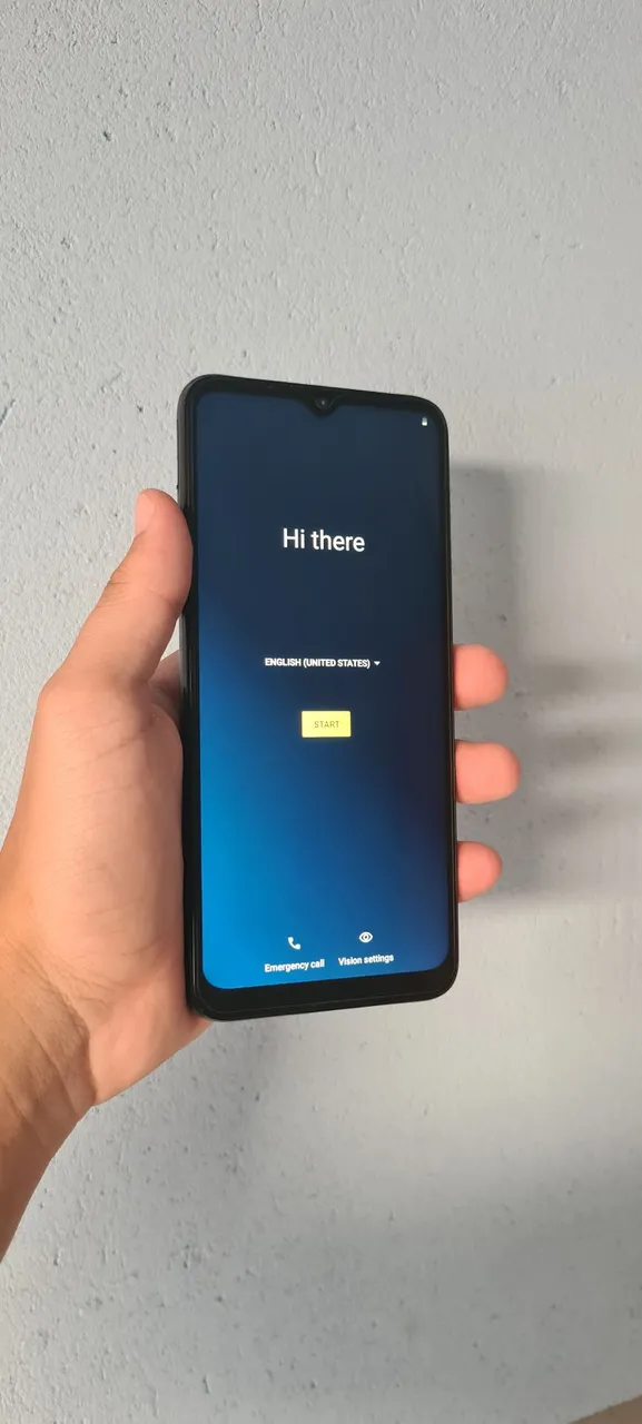 Moto e20 vem conservado vai com película e capinha