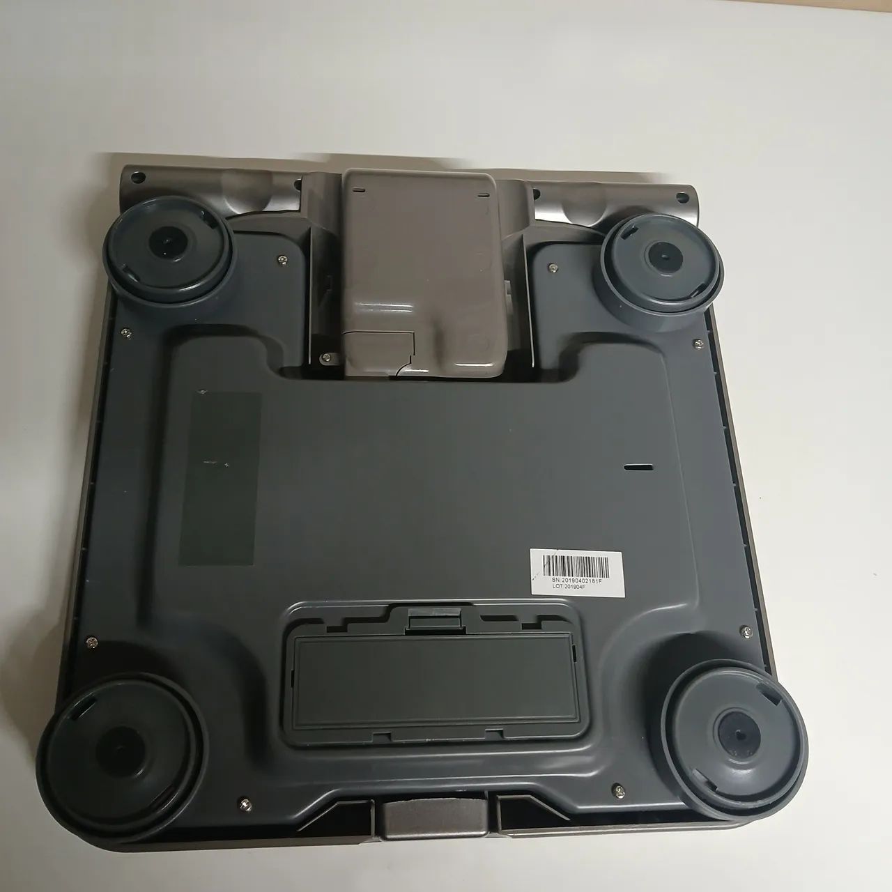 Vendo essa balança digital semi nova funcionando tudo 64314891727107121