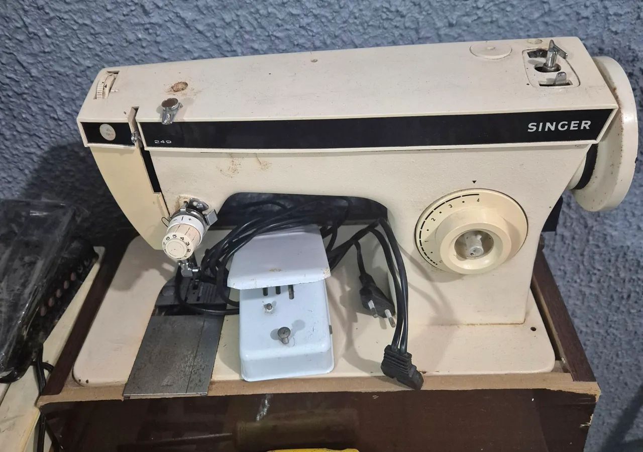 Maquina costura singer64840782694658120