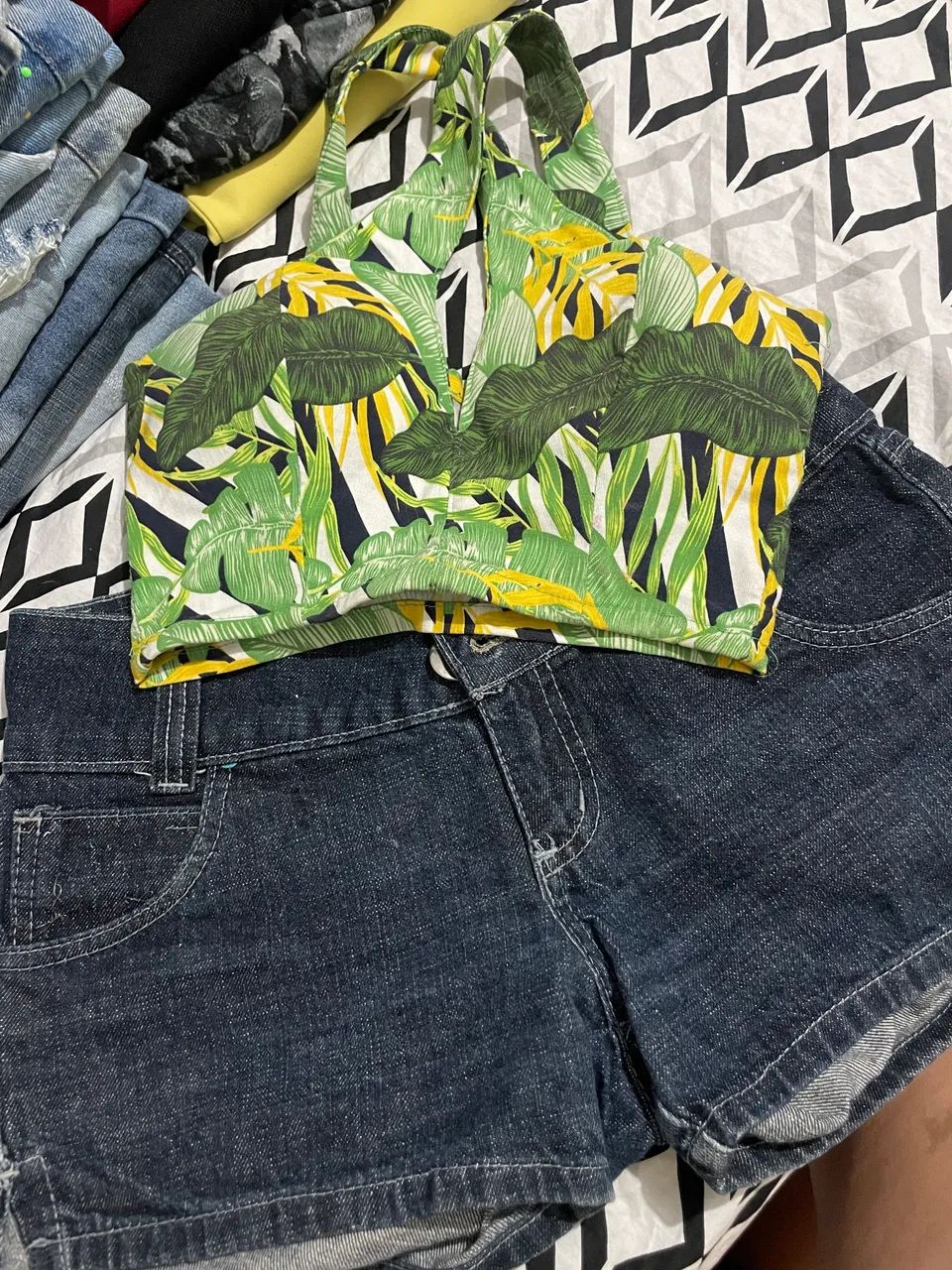 Lote de roupas 10065562800235907125