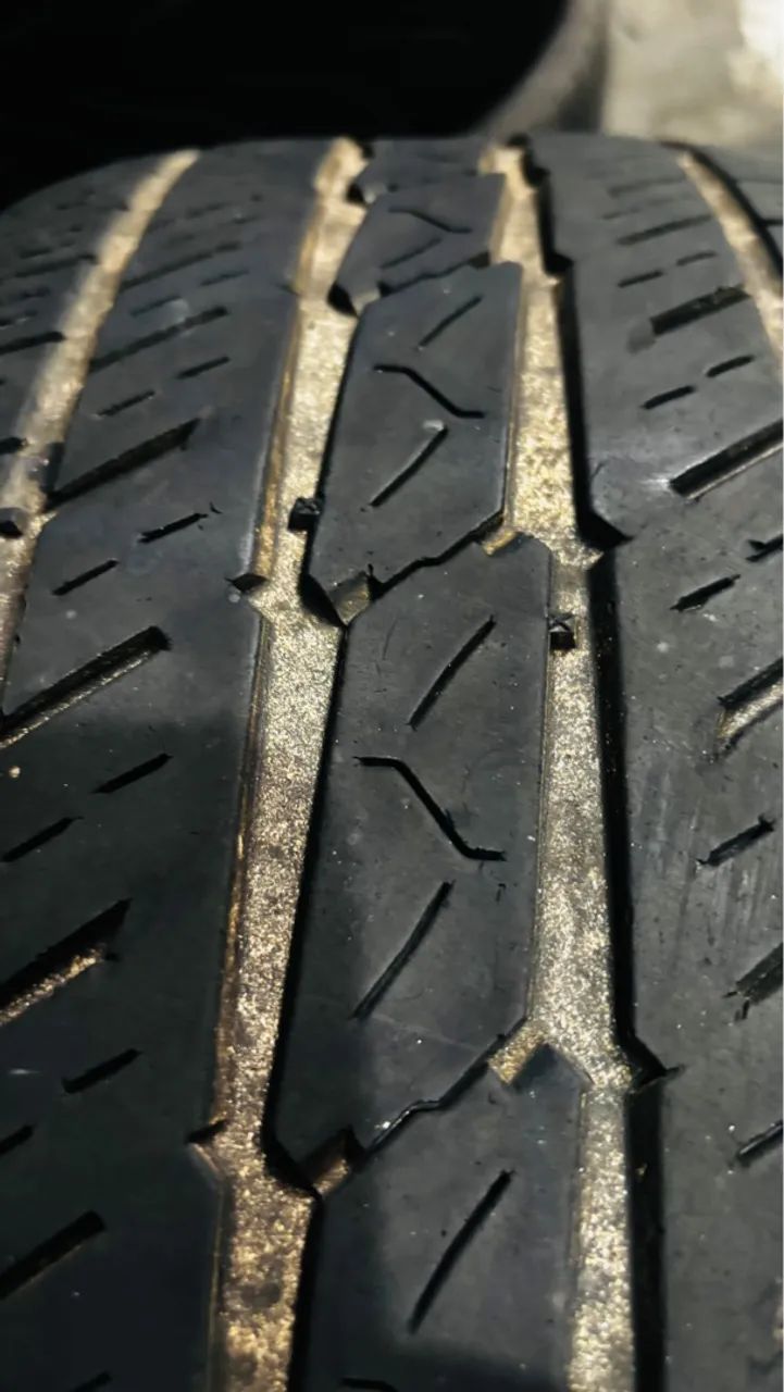 Pneu Barum 225/55/18 - Foto 4