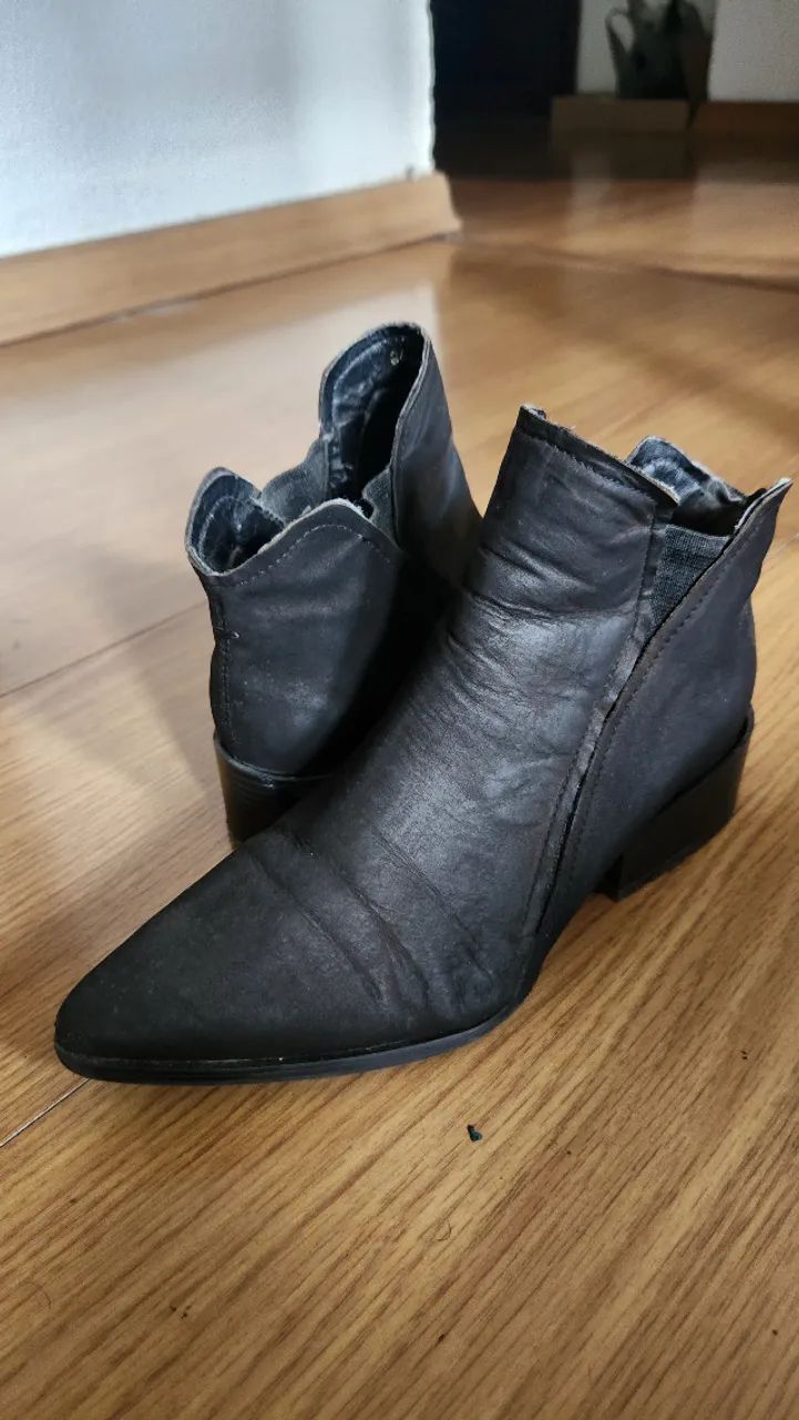 Lindíssima Bota,Sapato e Sandália. - Foto 2