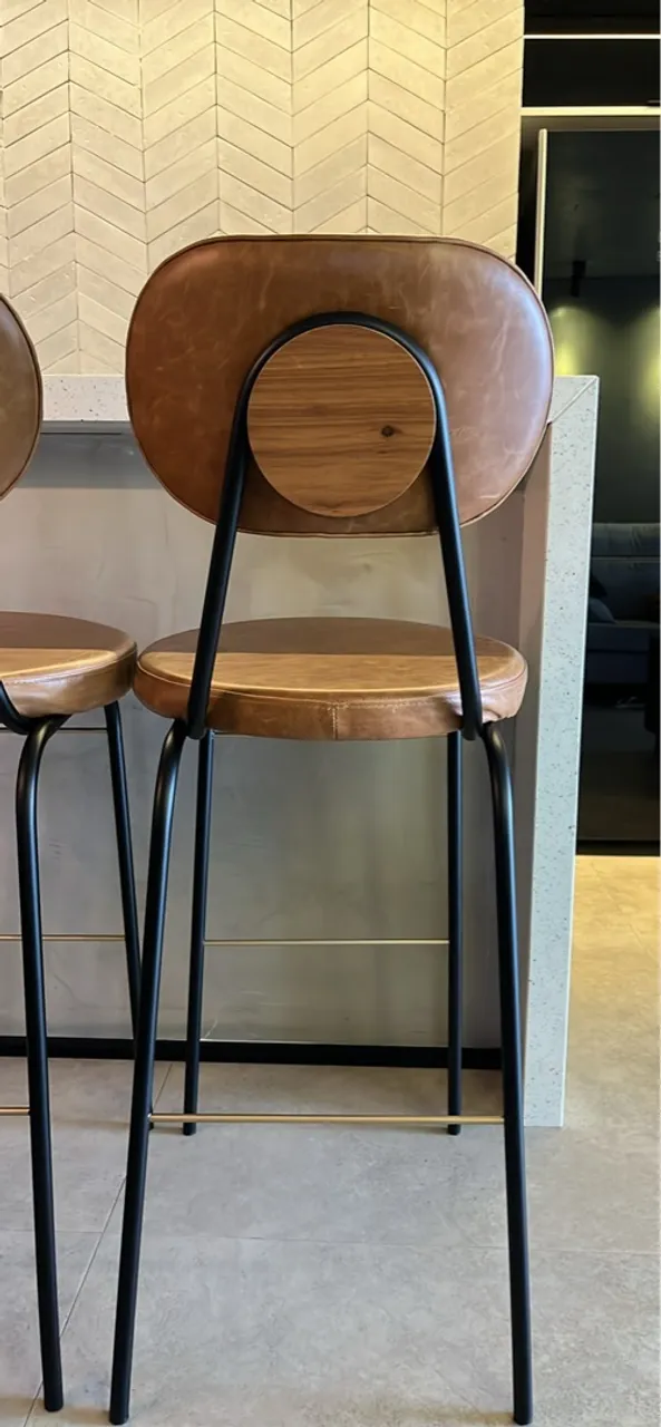 Banquetas Bouman (2 unidades) - Mezas Design & Co | Couro Legítimo