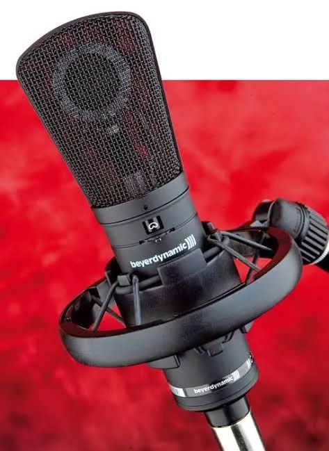 Beyerdynamic MC 840 PV com cápsula em ouro 24k produto novo e sem uso