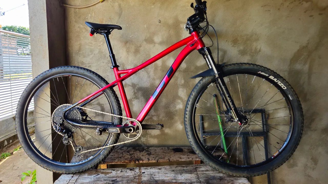 Bicicleta GT Avalanche Elite XT