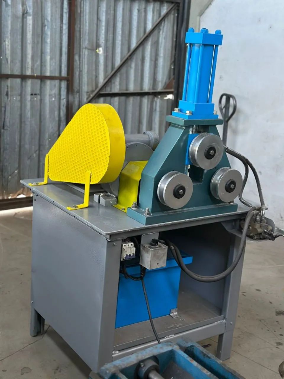 CALANDRA HIDRÁULICA BBH3 