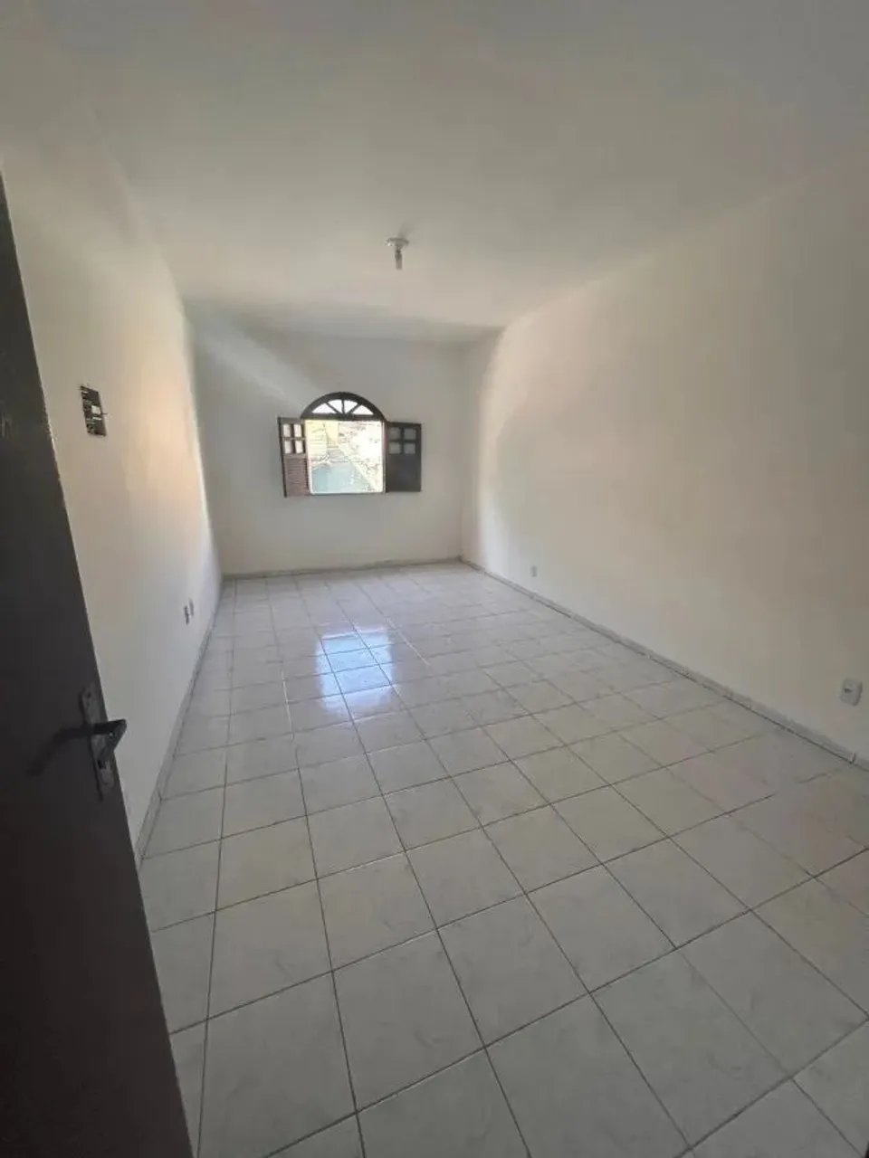 Casa para Locação em Salvador, Boca do Rio, 4 dormitórios, 1 suíte, 2 banheiros