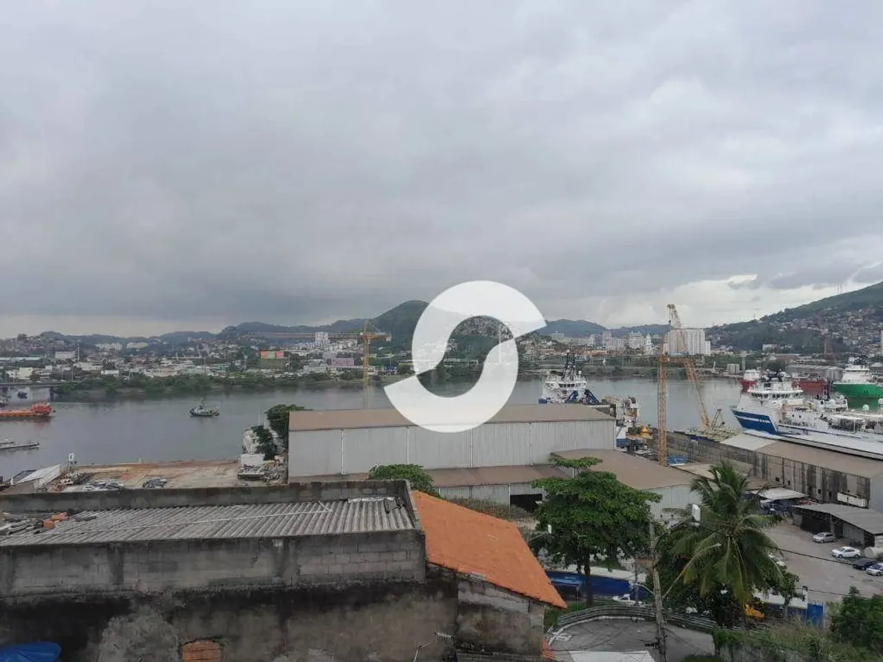 Sobrado com 2 dormitórios à venda, 110 m² por R$ 310.000,00 - Ponta D Areia - Niterói/RJ