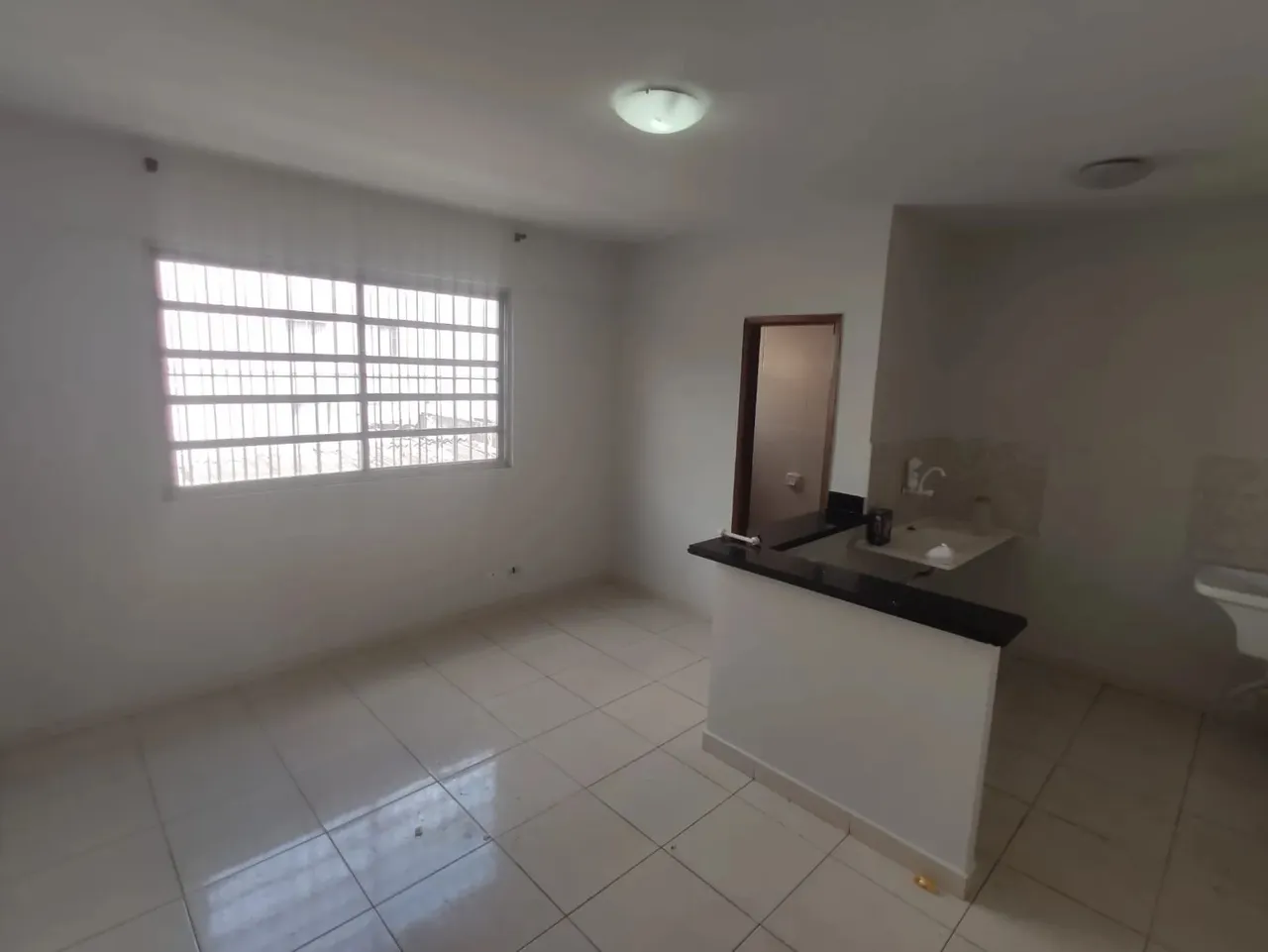 Kitnete 1/4 - Setor Marista - Goiânia - GO - Proximo ao parque Areião
