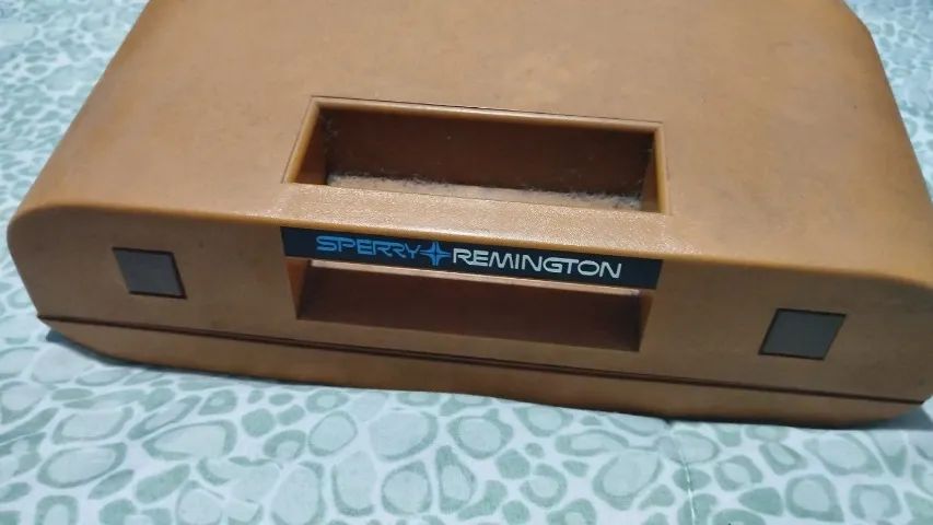 Remington Typewriter64169909603586124