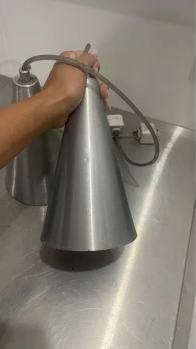 3 Pendentes de Metal Estilo Industrial