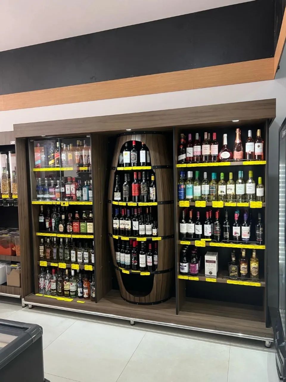 Adega de parede c/ Barril MSV Roma