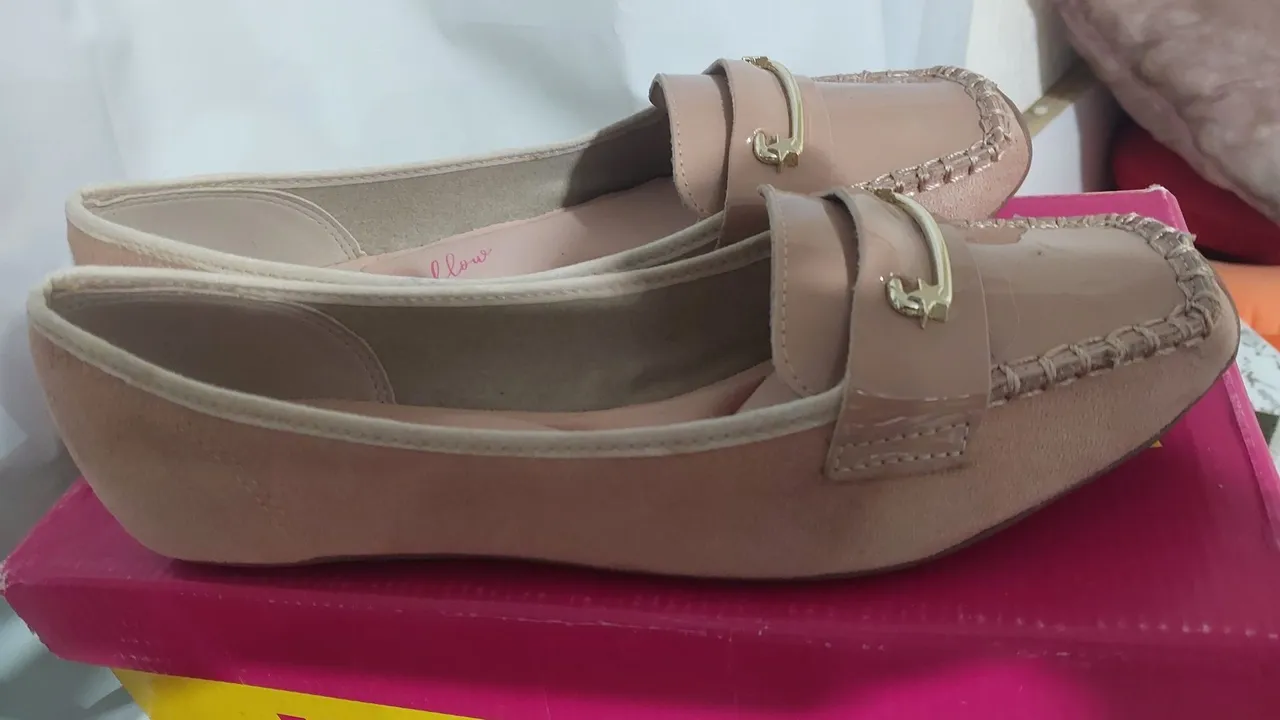 Sapatilha Feminina Loafer Bege com Detalhes