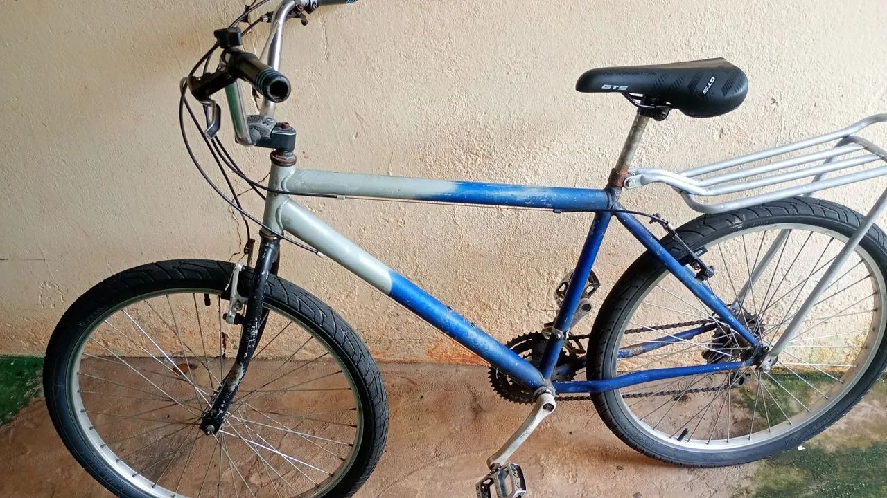 Vendo bicicleta aro 26 conservada pra vim buscar 300 reais aceito Pix  - Foto 2