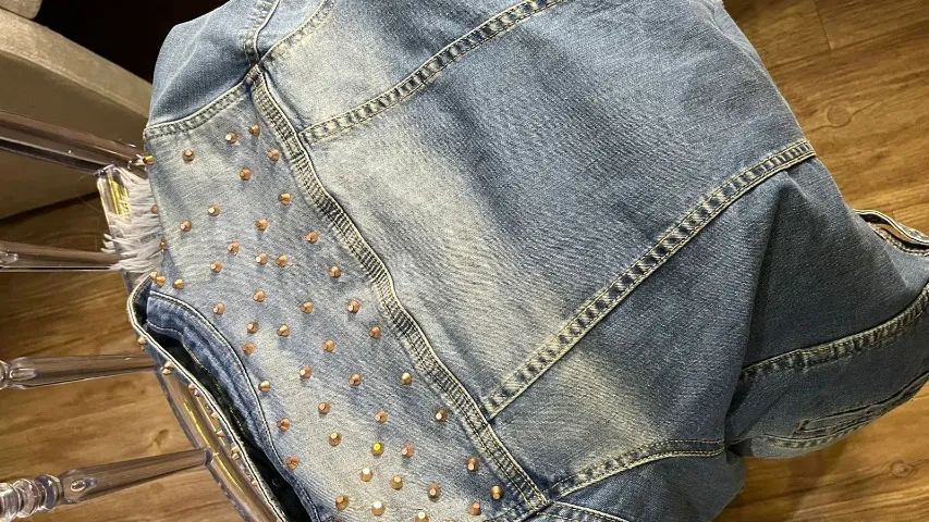 Jaqueta Jeans M com Spikes Rishty - Foto 5