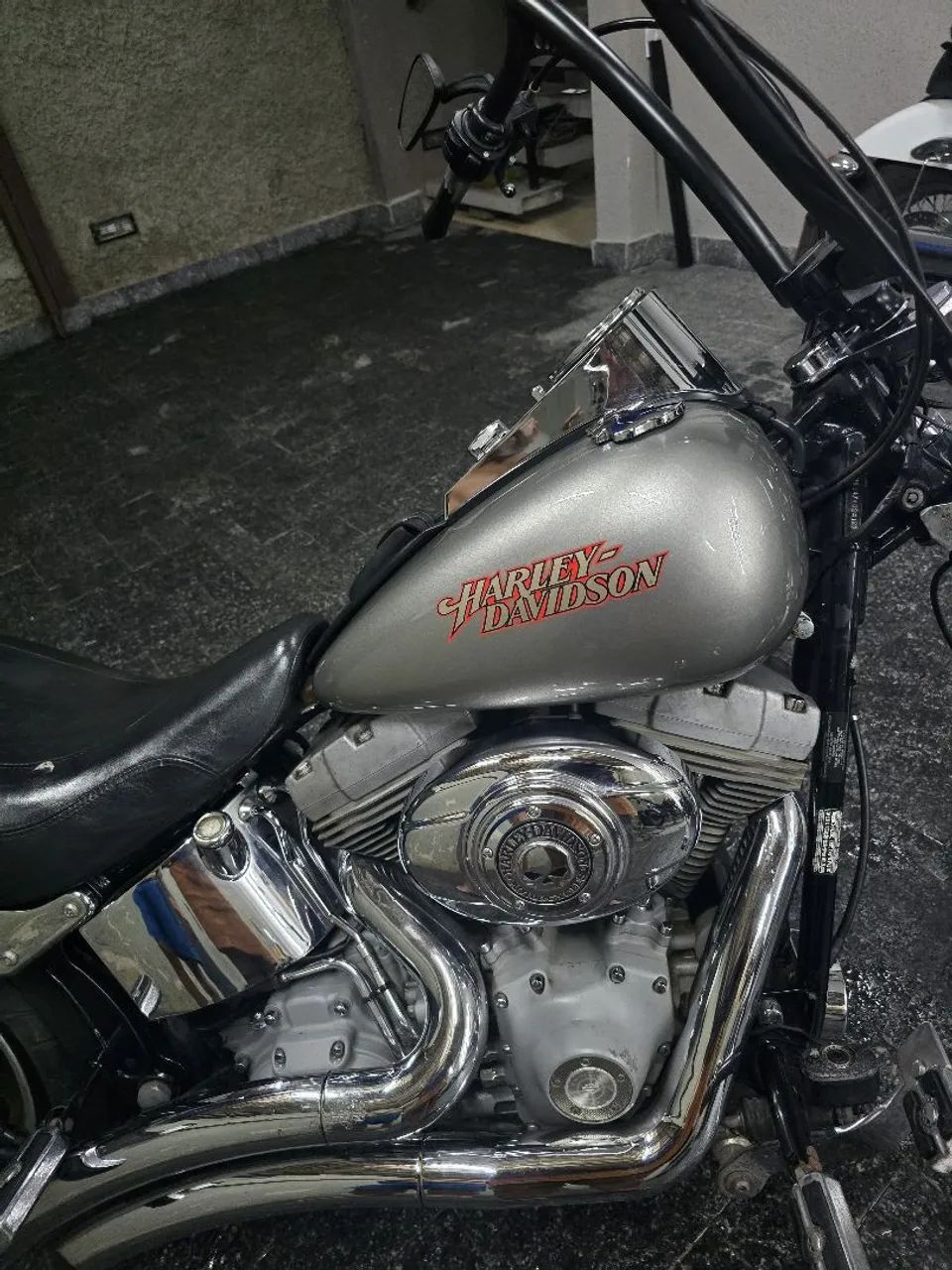 Harley-Davidson SOFTAIL STD / FXST - 2006/2007 - Foto 4
