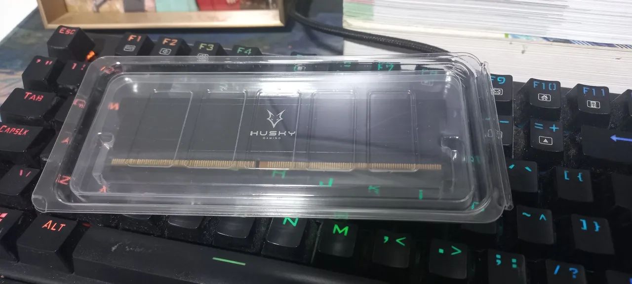 2 Pentes de memória RA, 8GB cada