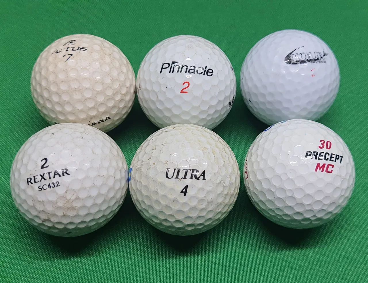 Lote 6 Bolas de golfe variadas - Foto 2