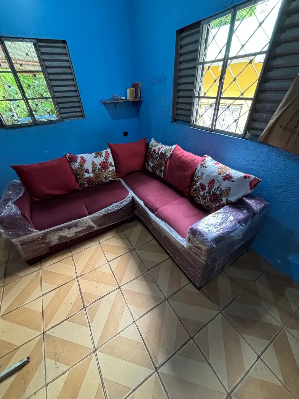 VENDO SOFA EM FORMATO DE L 