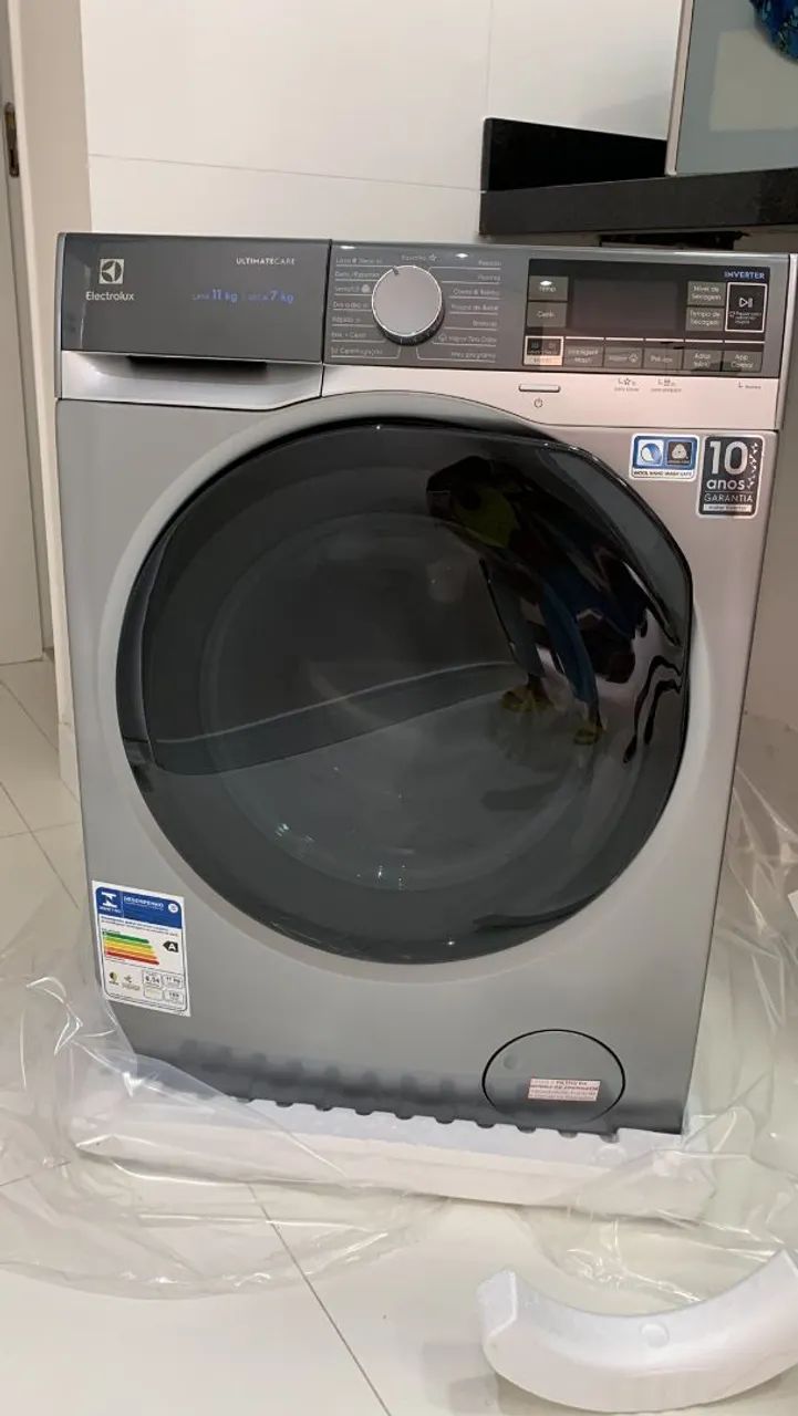 Lava e seca Electrolux com wifi inox nova na caixa  - Foto 3