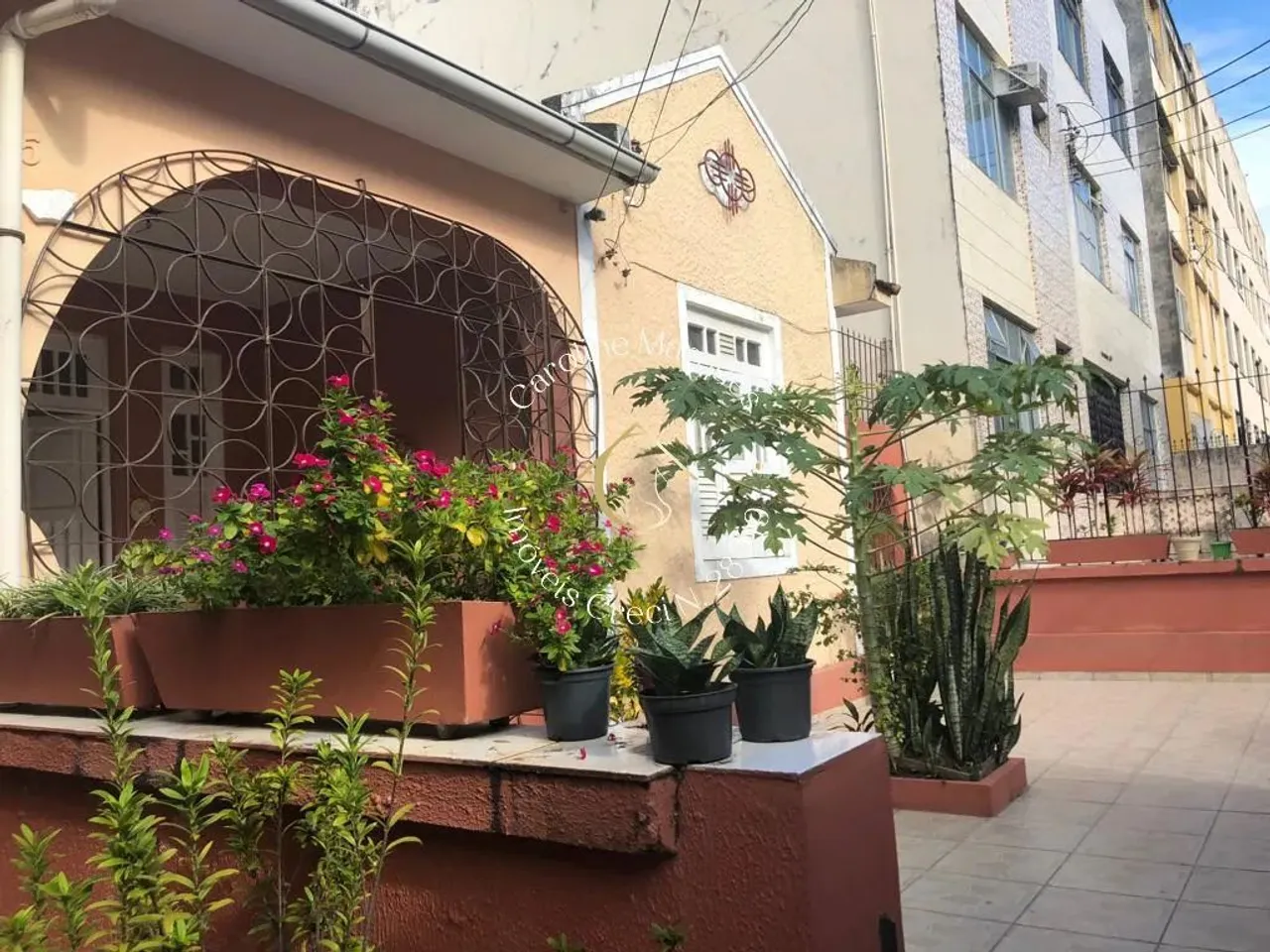 EXCELENTE CASA PARA COMERCIO OU RESIDÊNCIA EM NAZARÉ