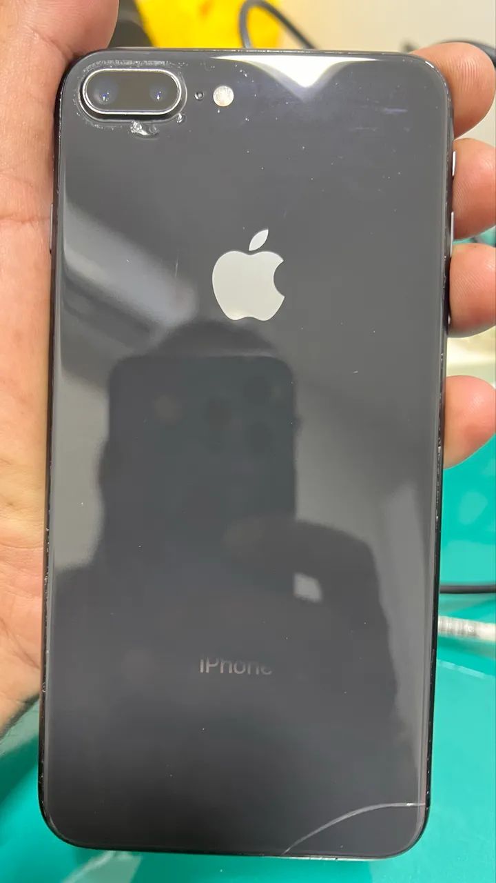 IPHONE 8 PLUS 128 GB Novíssimo - Foto 2