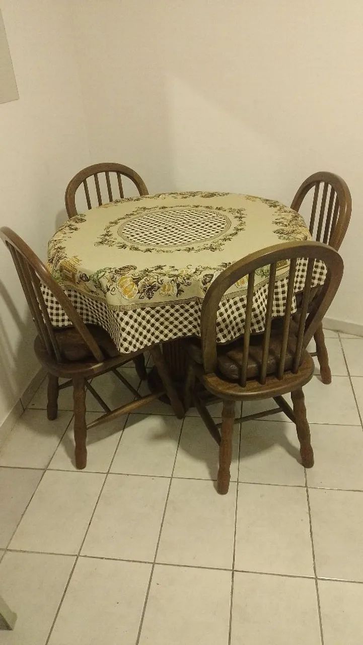 Mesa redondo madeira maciça 