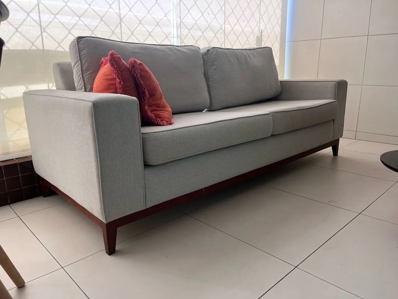 Sofá  Tok Stok 3 lugares - Foto 3
