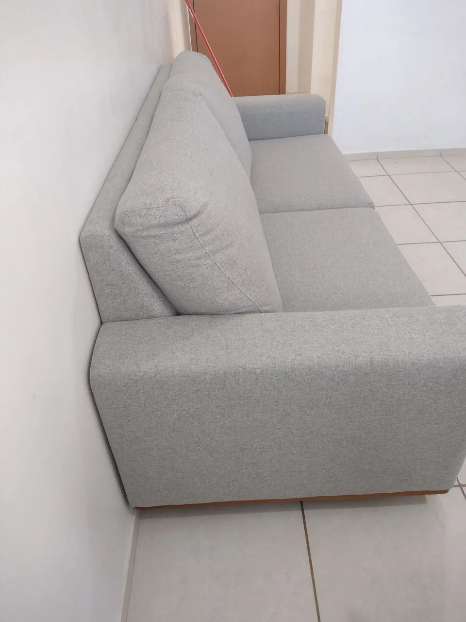 Sofá  semi-novo da Atlântida móveis 