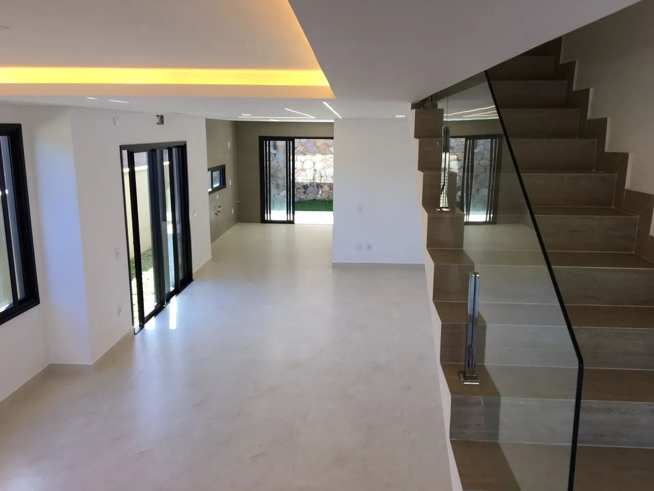 Casa nova 180m2 / 3 suítes / 2 vagas - com habite-se! -SACO GRANDE- - Foto 3
