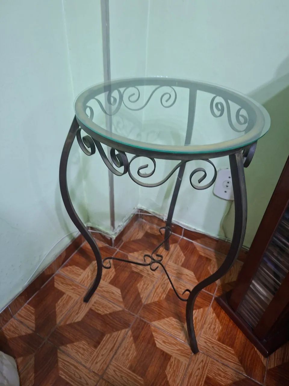 Vendo mesa de vidro média  - Foto 2