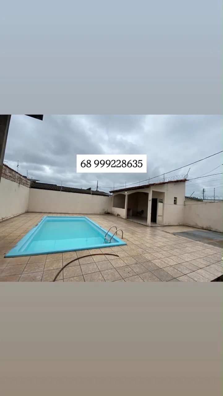 Casa Vila Ivonete com piscina e área externa grande. 