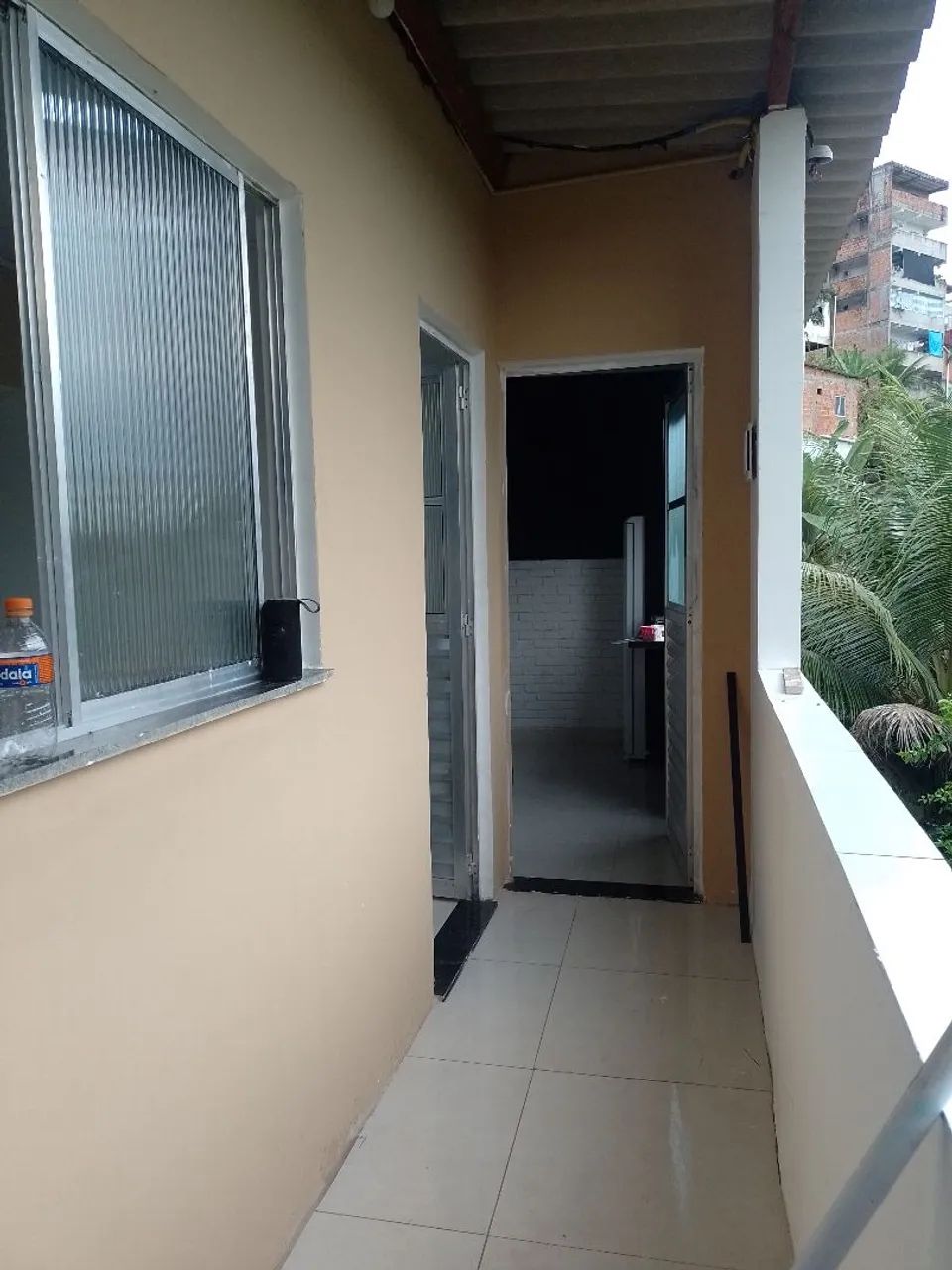 Kitnet mobiliado.