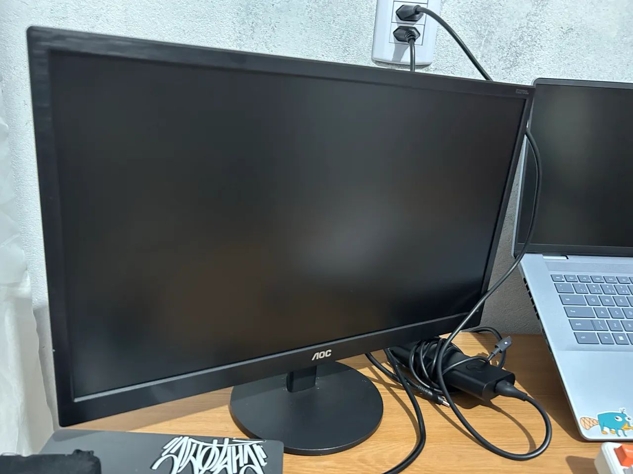 Monitor AOC 21 polegadas417561614841303040