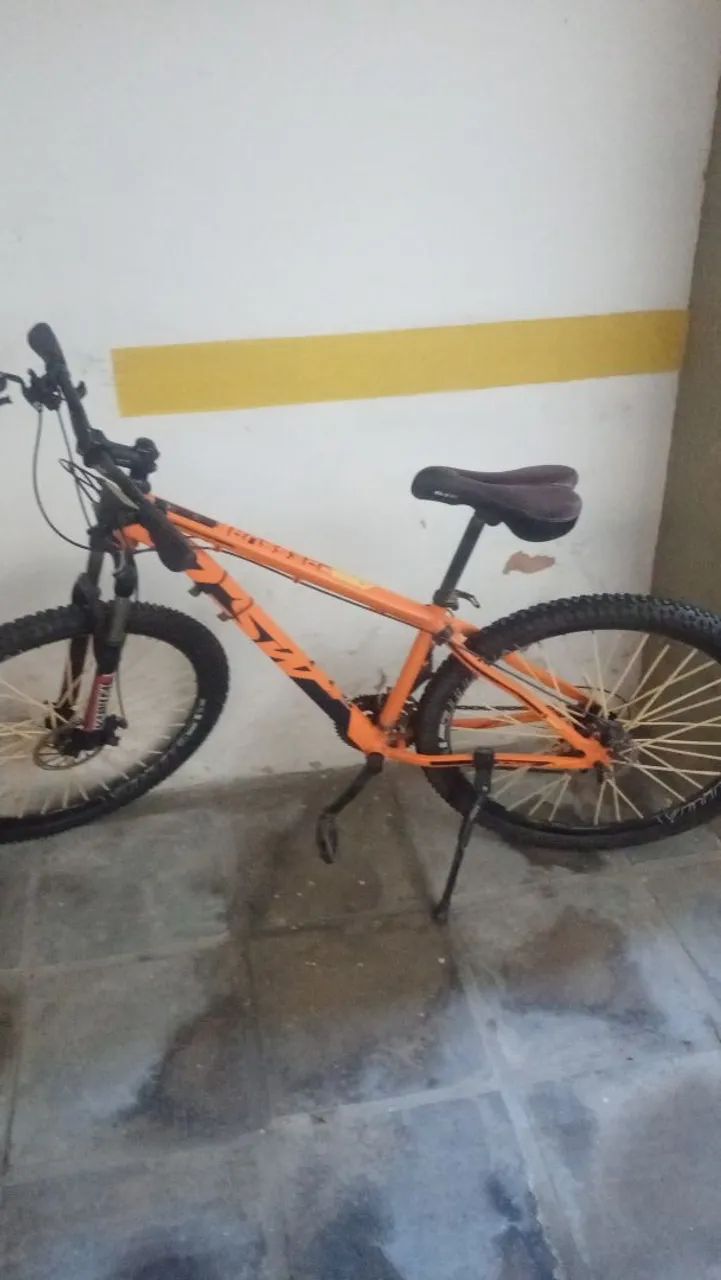 Vendo duas bicicleta 900 cada