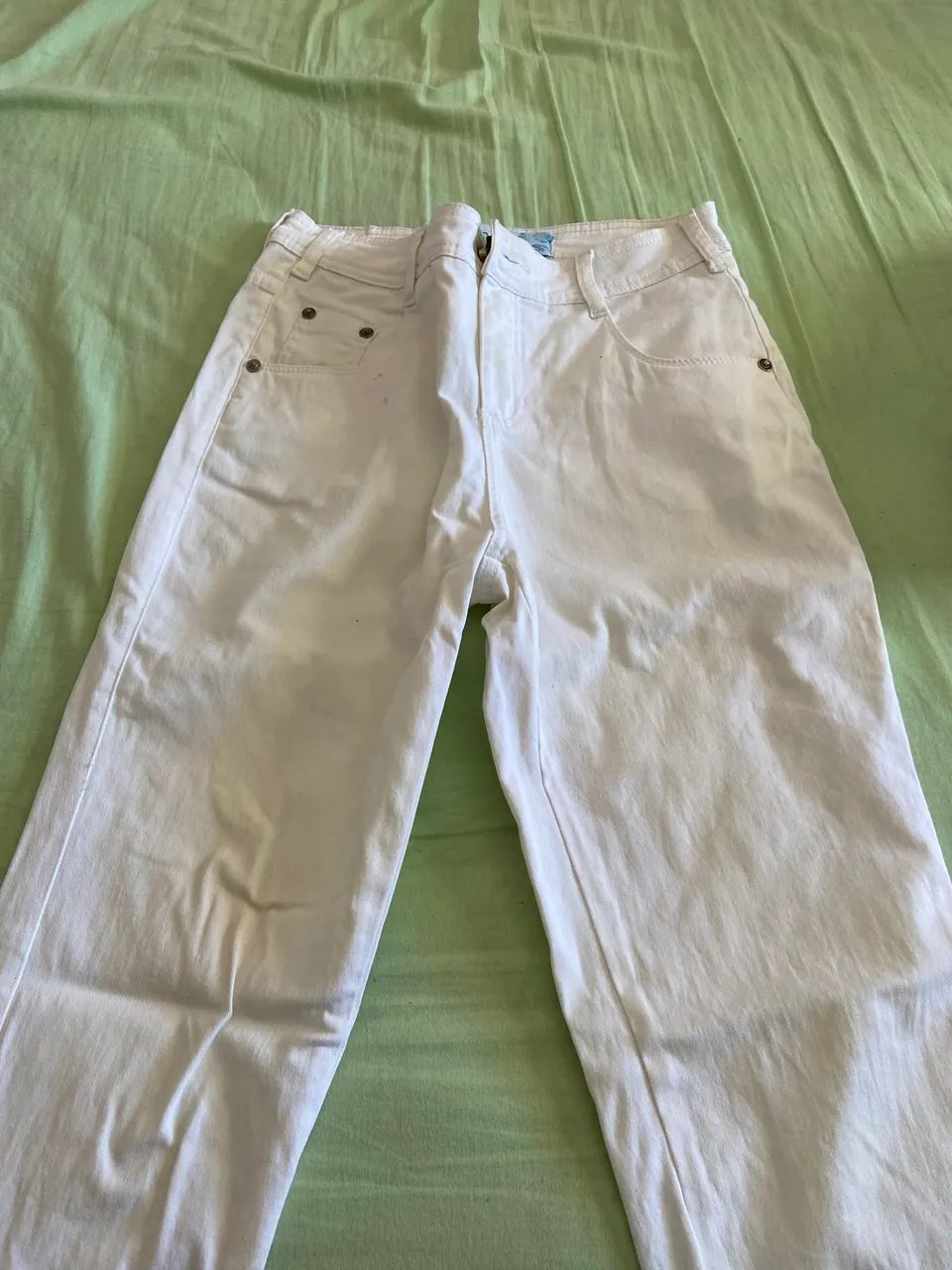 Vendo calça jeans 25,00
