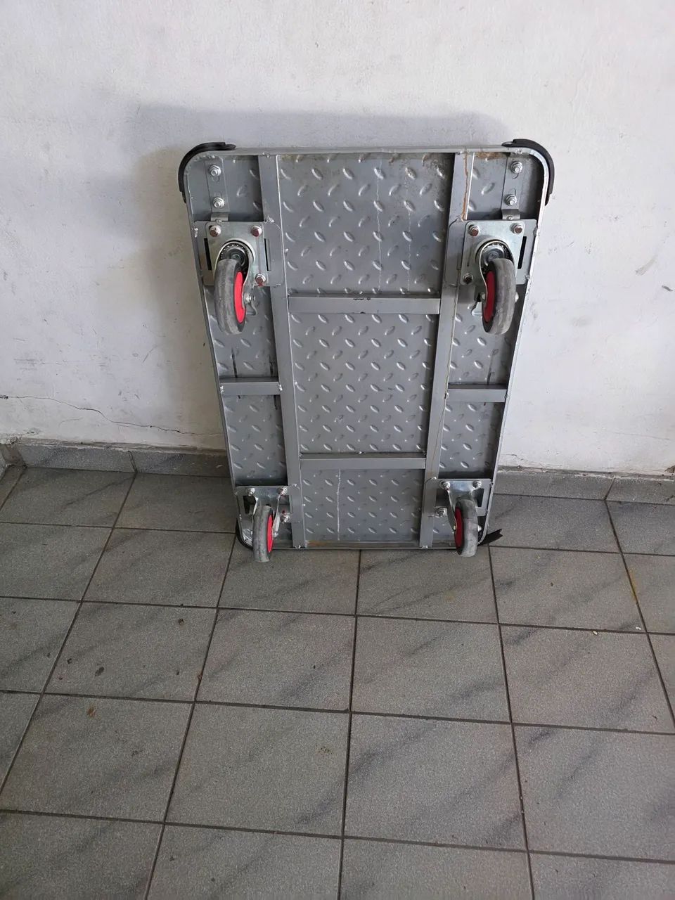 Carrinho de carga com rodas - Foto 3